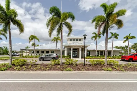 7025 King Creek Drive Sun City Center FL 33573