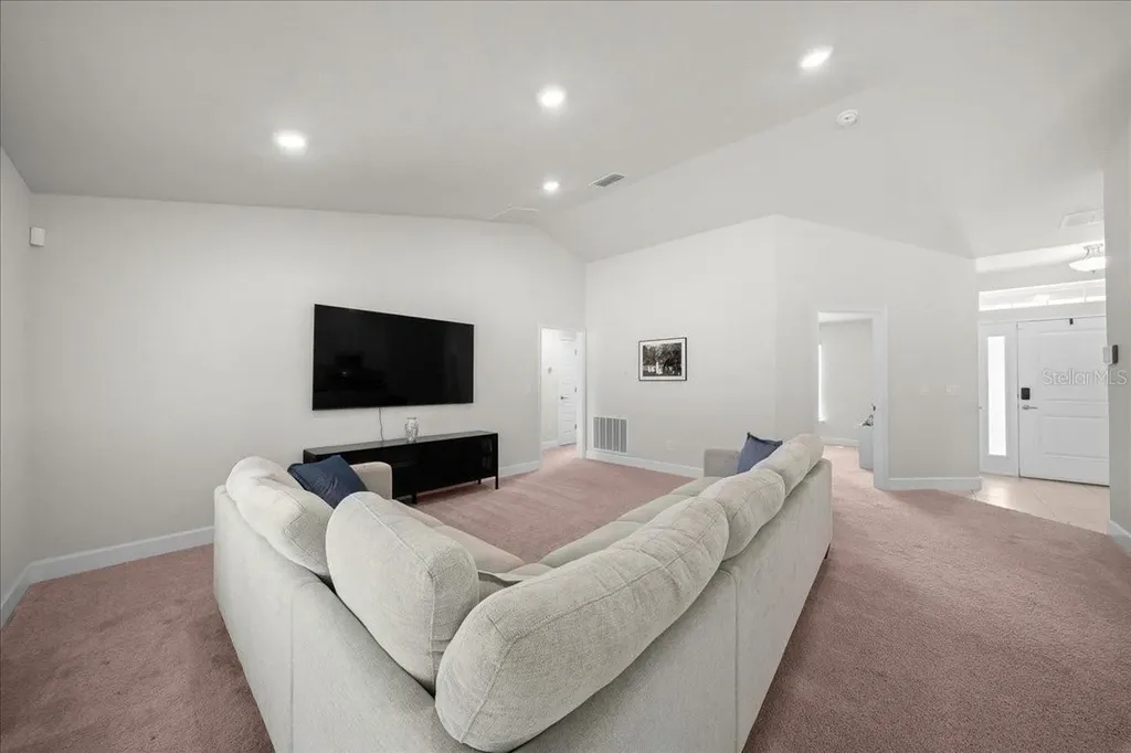 97 Dogwood Drive Loop Ocala FL 34472