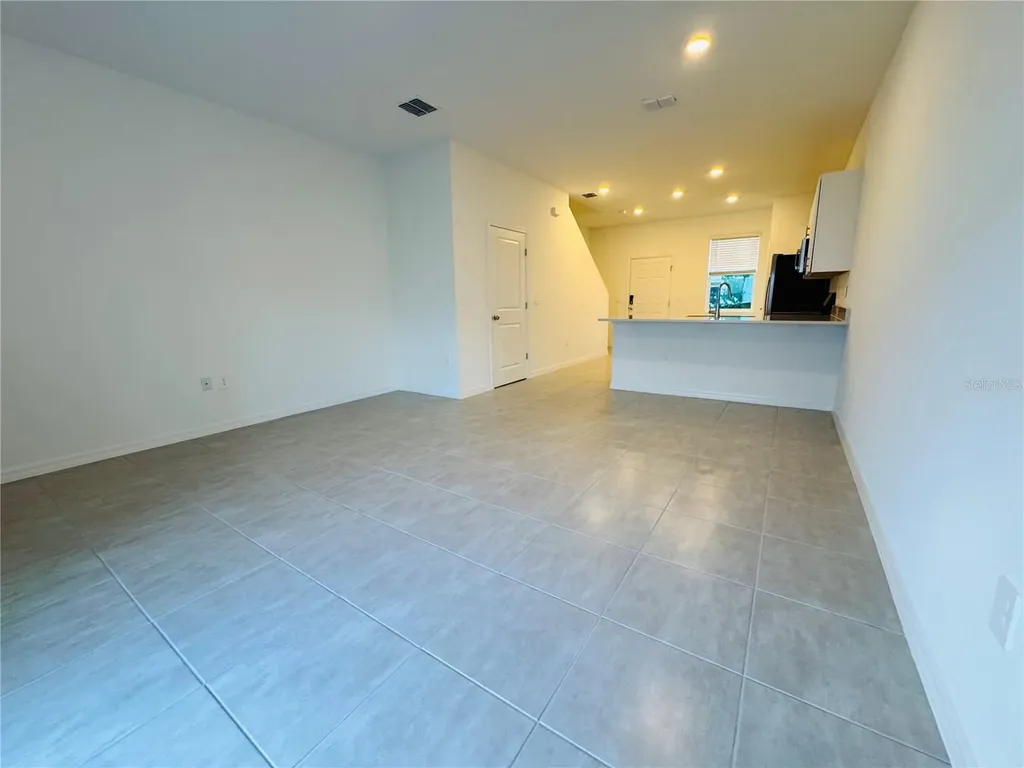 2923 Skyline Loop Kissimmee FL 34758