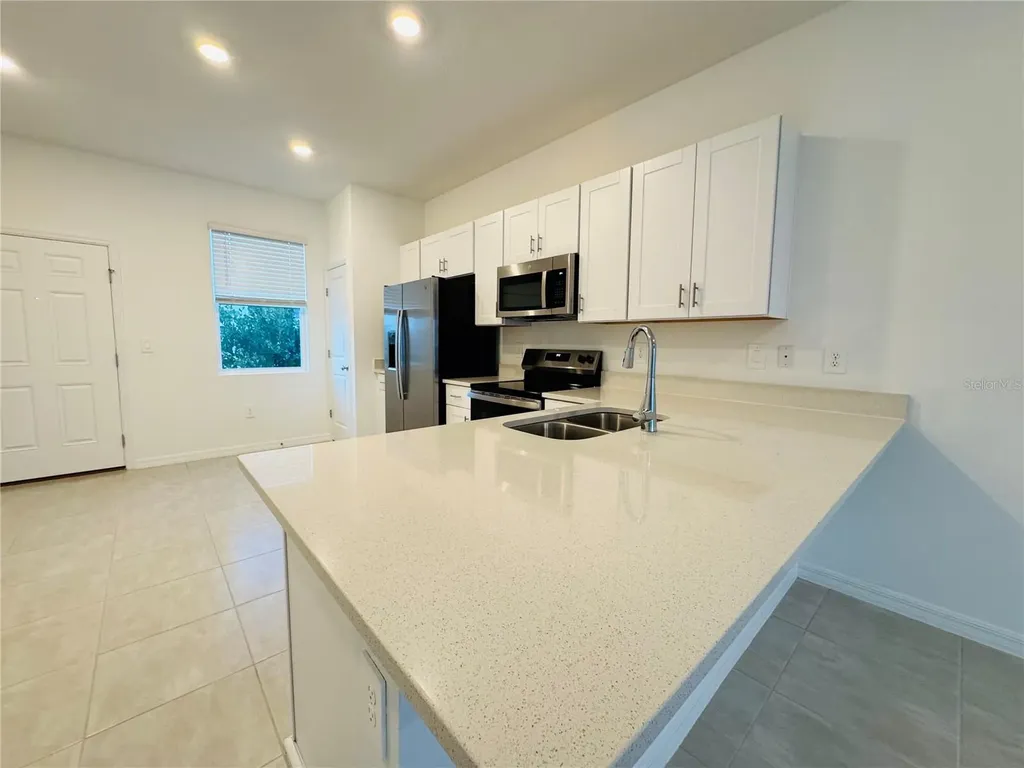 2923 Skyline Loop Kissimmee FL 34758