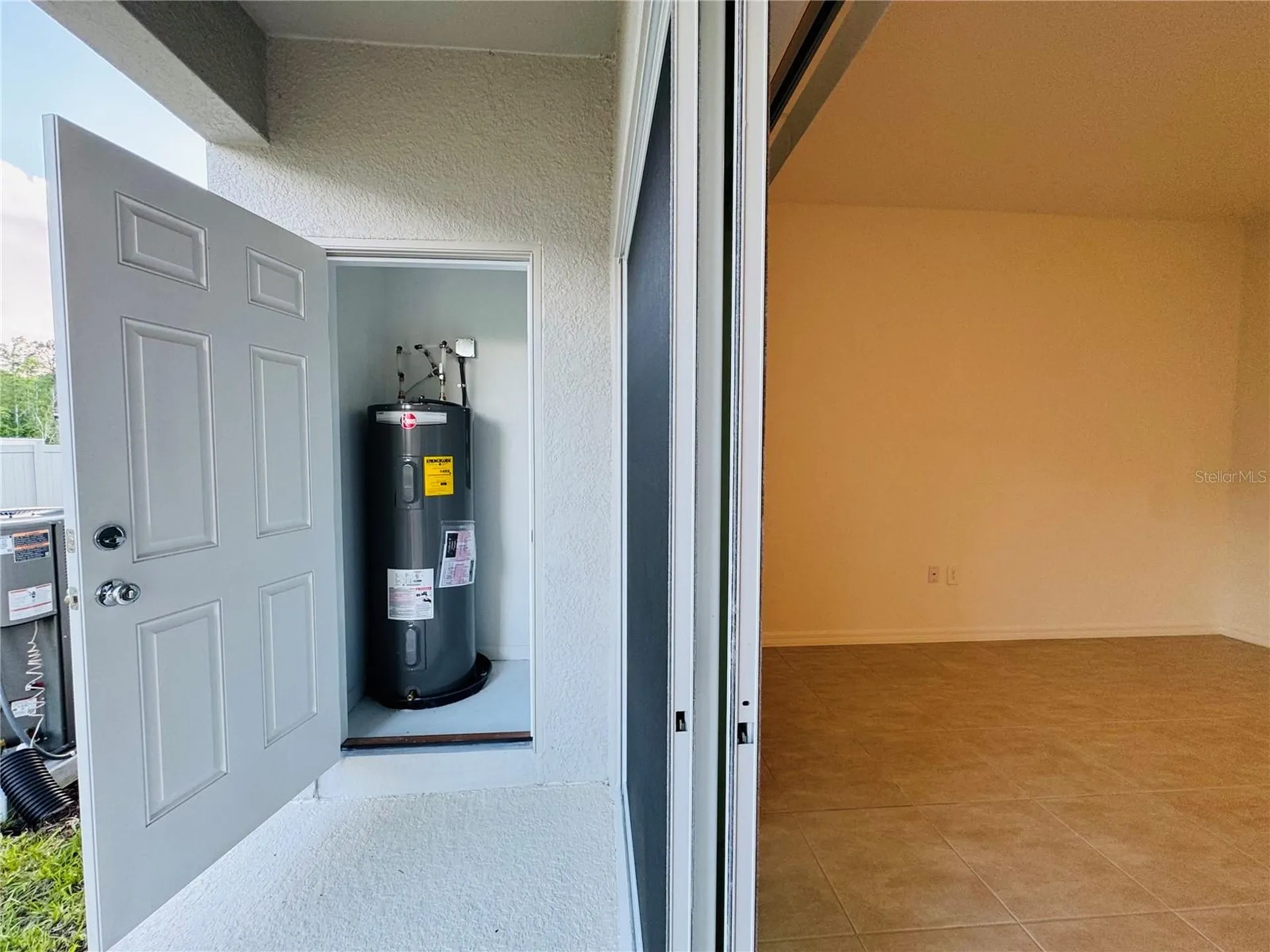 2923 Skyline Loop Kissimmee FL 34758