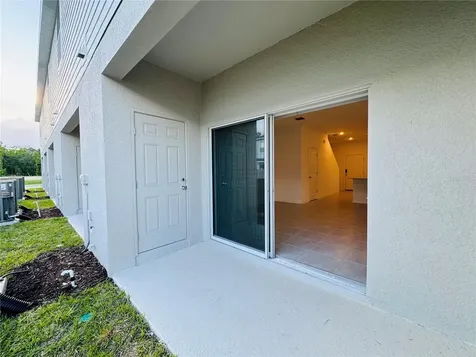 2923 Skyline Loop Kissimmee FL 34758