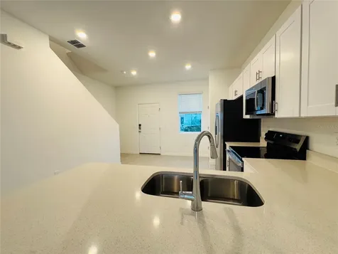 2923 Skyline Loop Kissimmee FL 34758