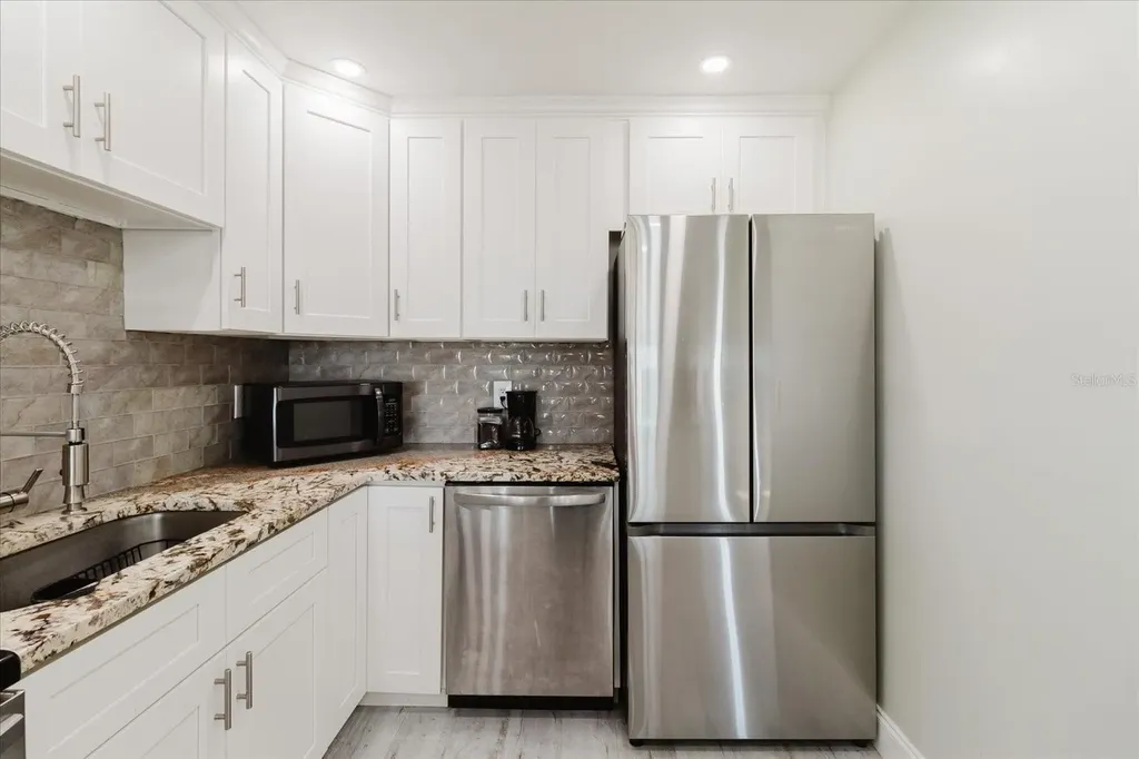 51 Island Way Clearwater Beach FL 33767