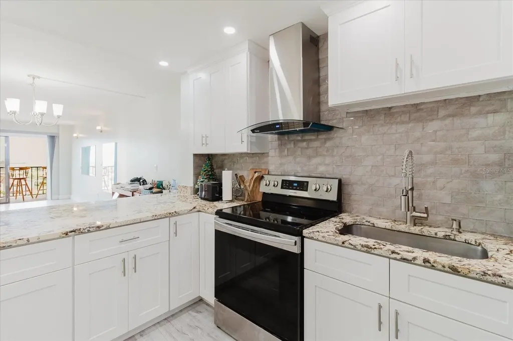 51 Island Way Clearwater Beach FL 33767