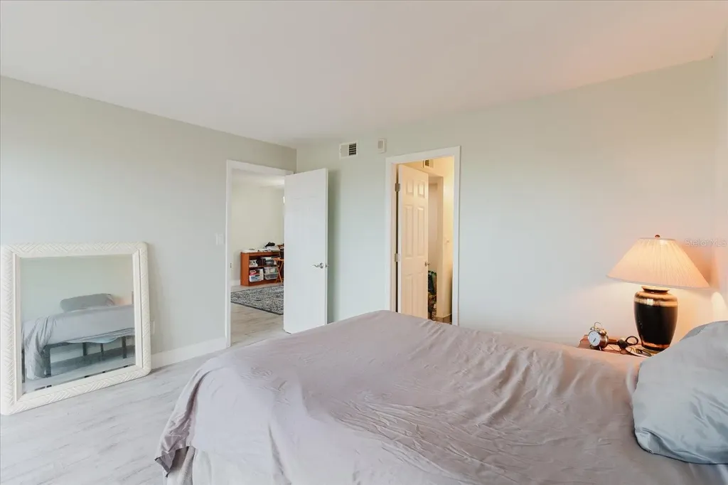 51 Island Way Clearwater Beach FL 33767