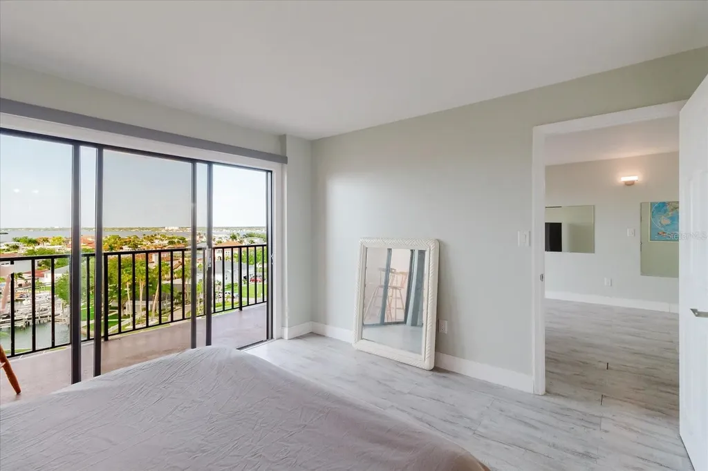 51 Island Way Clearwater Beach FL 33767