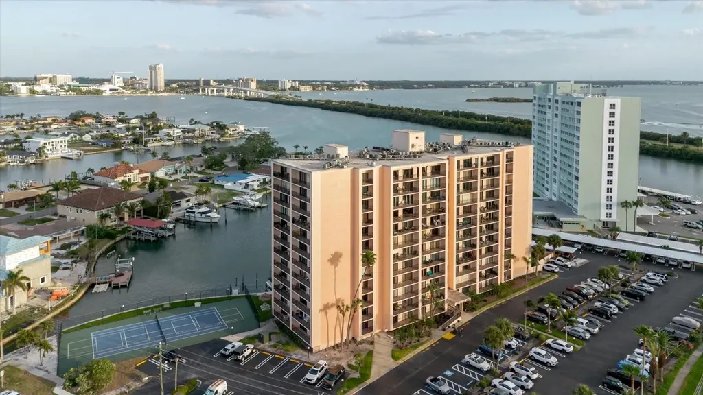 51 Island Way Clearwater Beach FL 33767