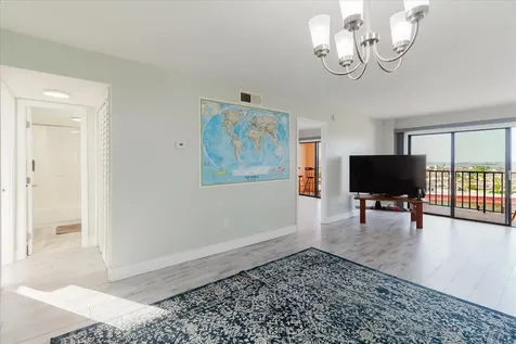 51 Island Way Clearwater Beach FL 33767