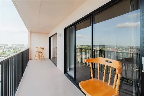 51 Island Way Clearwater Beach FL 33767