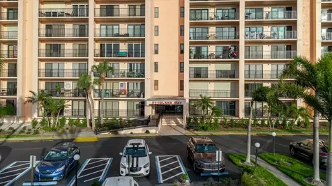51 Island Way Clearwater Beach FL 33767