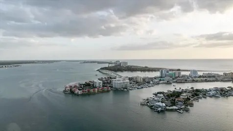 51 Island Way Clearwater Beach FL 33767