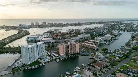 51 Island Way Clearwater Beach FL 33767