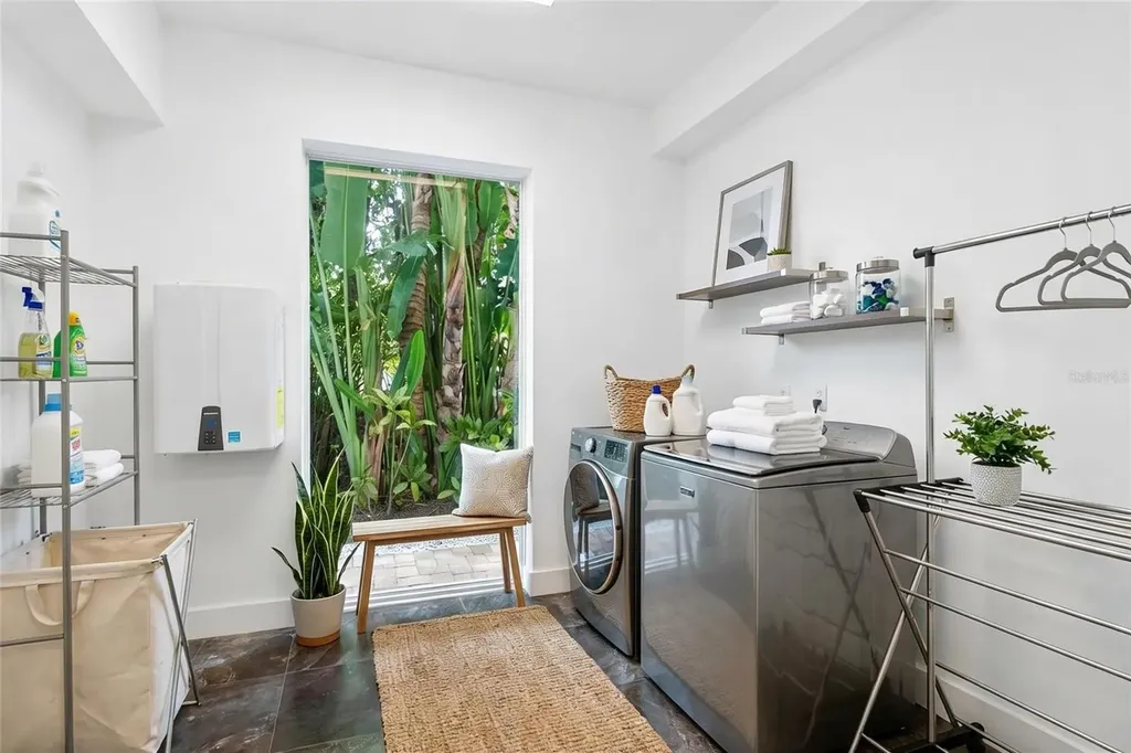 1751 Hawthorne Street Sarasota FL 34239