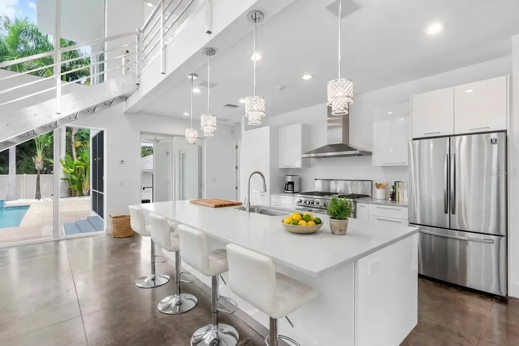1751 Hawthorne Street Sarasota FL 34239