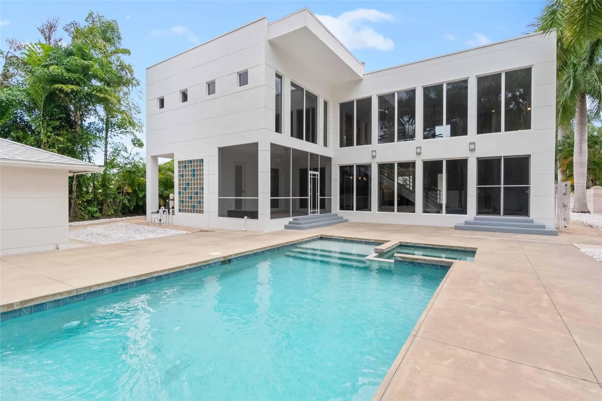 1751 Hawthorne Street Sarasota FL 34239