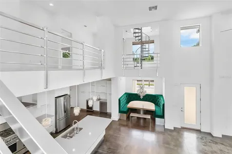 1751 Hawthorne Street Sarasota FL 34239