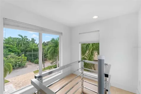 1751 Hawthorne Street Sarasota FL 34239