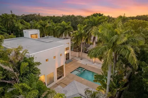1751 Hawthorne Street Sarasota FL 34239