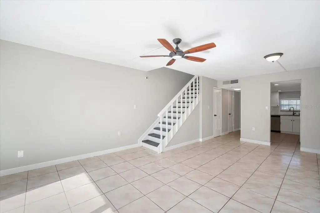 811 Russell Lane Brandon FL 33510