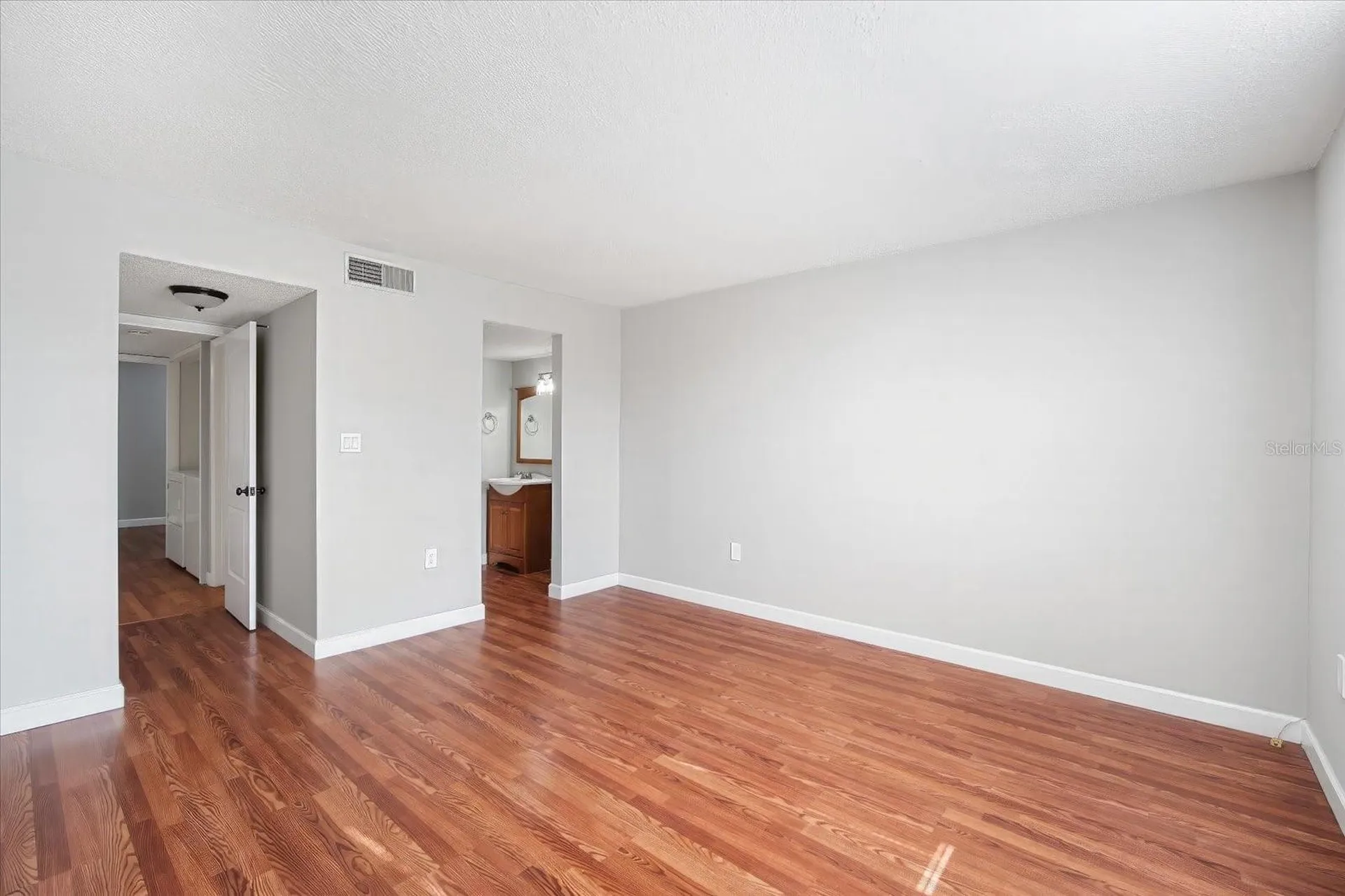 811 Russell Lane Brandon FL 33510