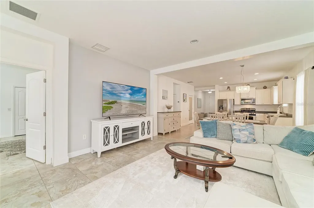 4650 Woodbrook Drive Sarasota FL 34243