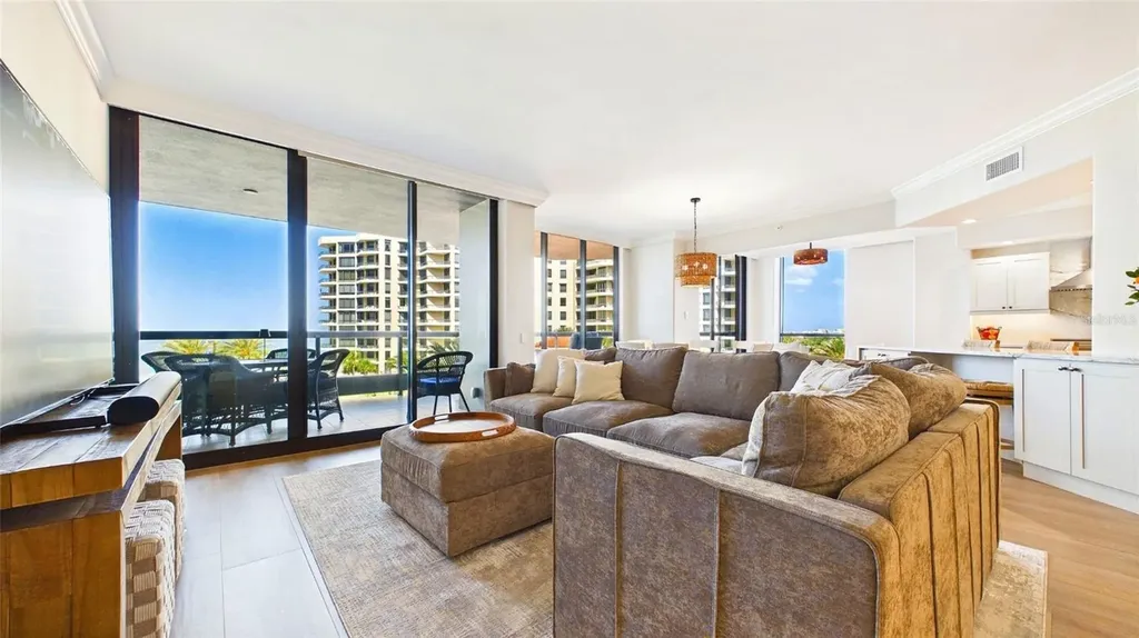 1241 Gulf Of Mexico Drive Longboat Key FL 34228