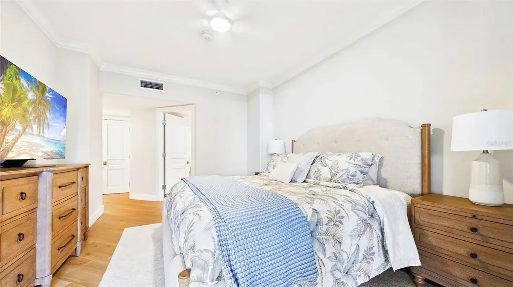1241 Gulf Of Mexico Drive Longboat Key FL 34228