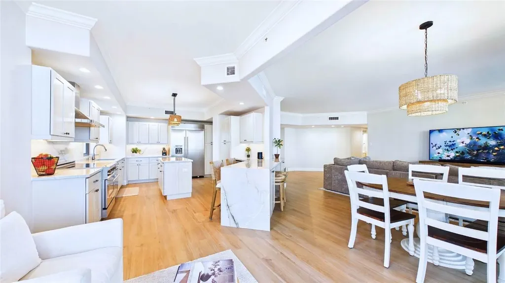 1241 Gulf Of Mexico Drive Longboat Key FL 34228