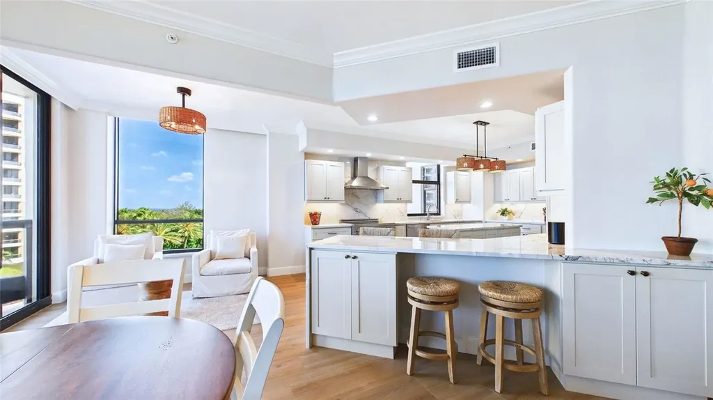 1241 Gulf Of Mexico Drive Longboat Key FL 34228