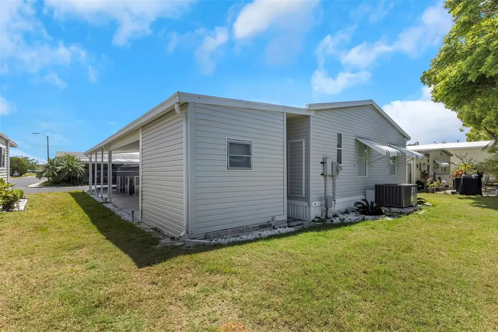 106 Thatch Palm Street W Largo FL 33770