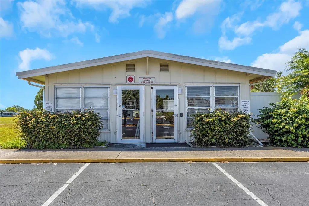 106 Thatch Palm Street W Largo FL 33770
