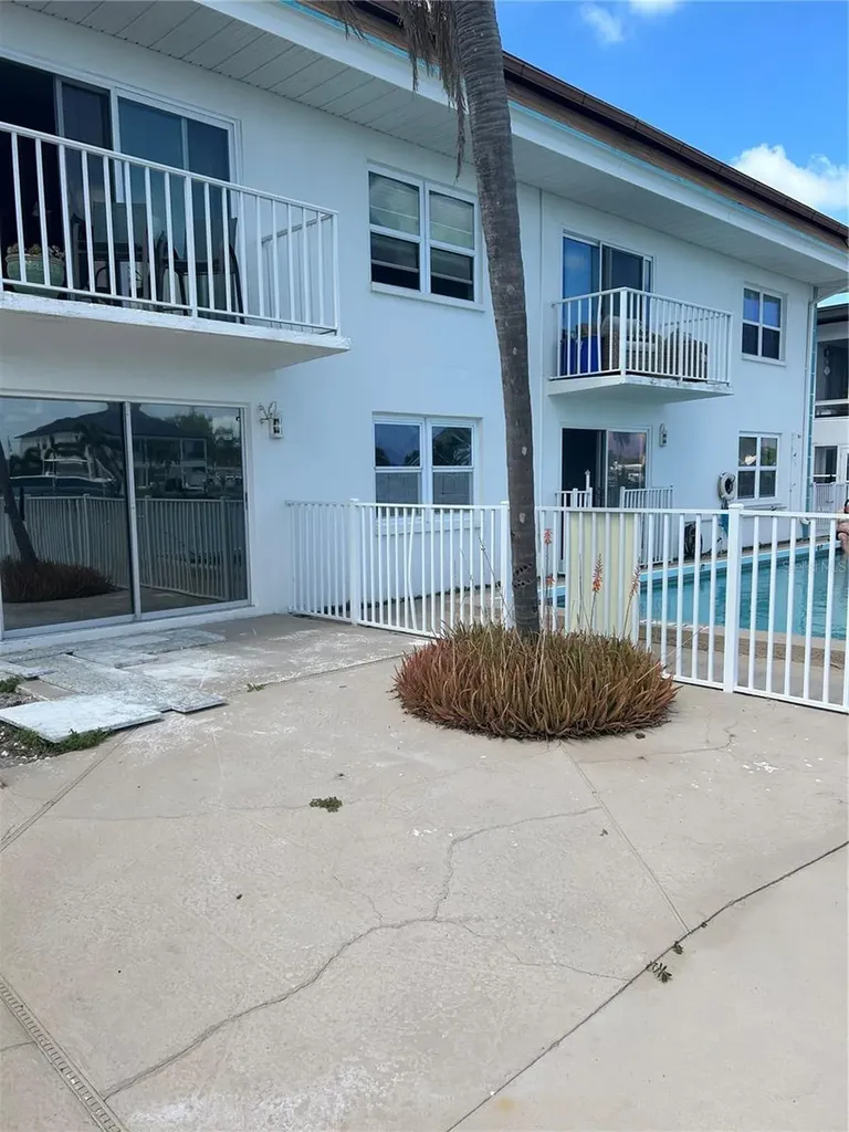 11655 3rd Street E Treasure Island FL 33706