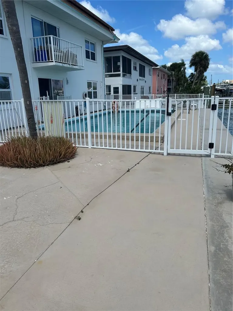 11655 3rd Street E Treasure Island FL 33706