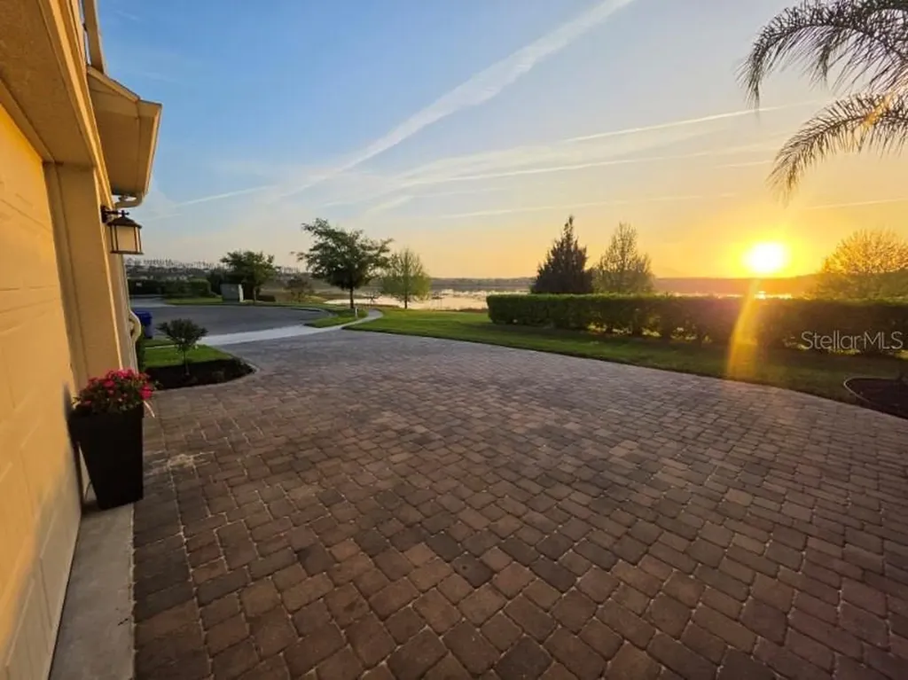 1709 Southern Red Oak Court Ocoee FL 34761