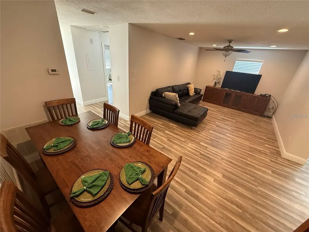 1200 Abbey Crescent Lane Clearwater FL 33759