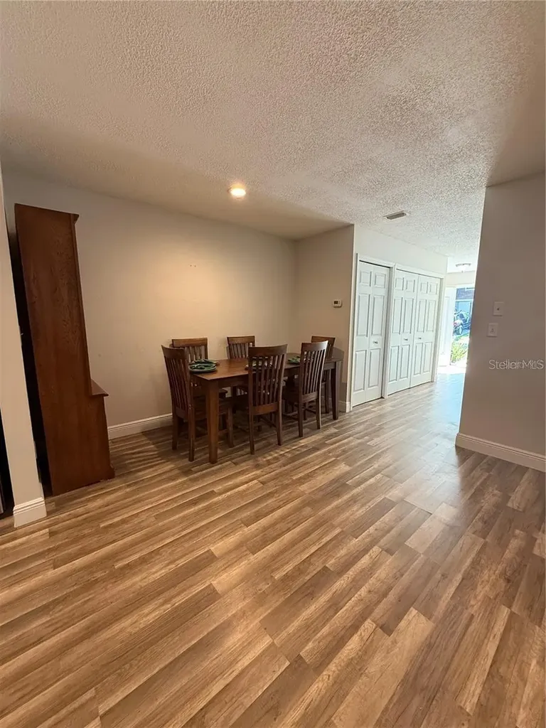 1200 Abbey Crescent Lane Clearwater FL 33759