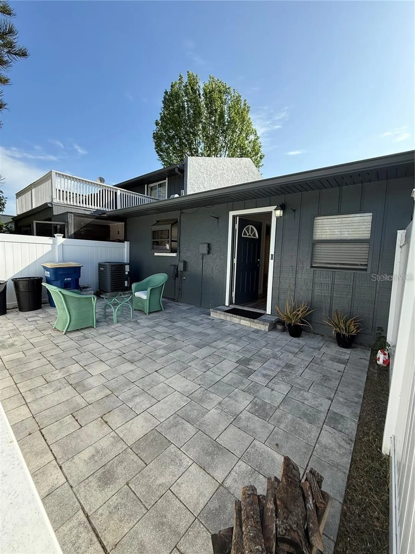 1200 Abbey Crescent Lane Clearwater FL 33759