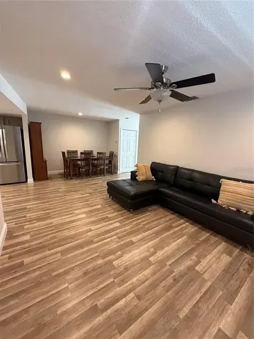 1200 Abbey Crescent Lane Clearwater FL 33759