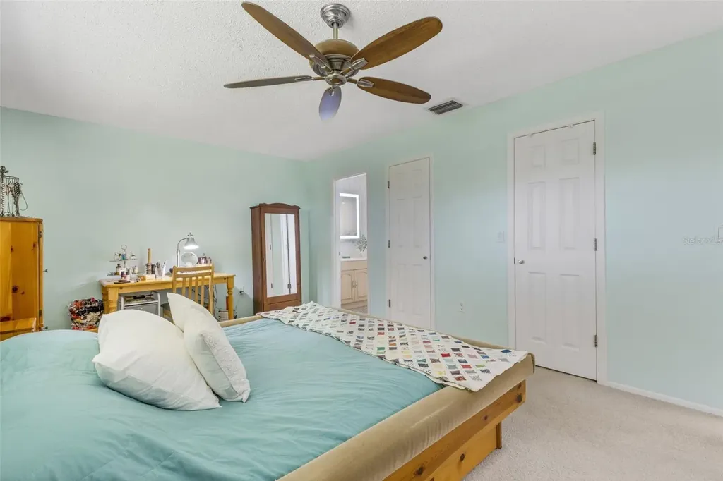 1518 70th Street W Bradenton FL 34209