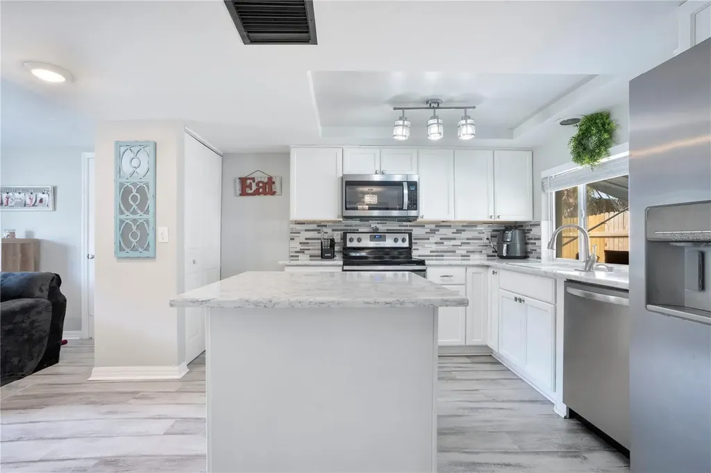391 N Walton Avenue Tarpon Springs FL 34689