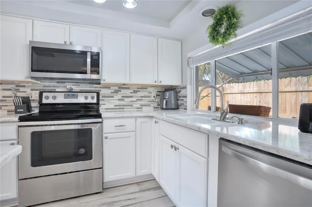 391 N Walton Avenue Tarpon Springs FL 34689