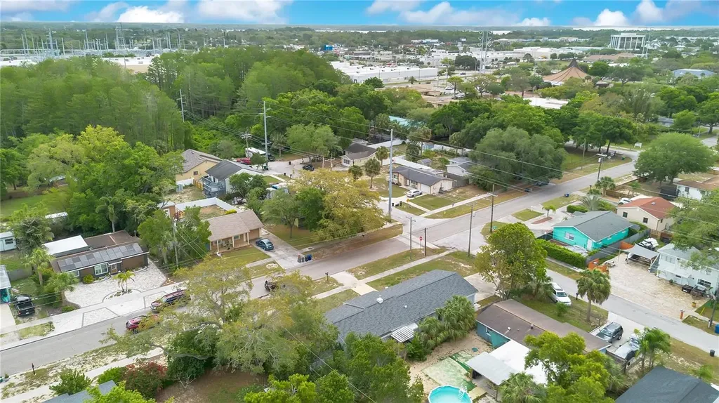 391 N Walton Avenue Tarpon Springs FL 34689