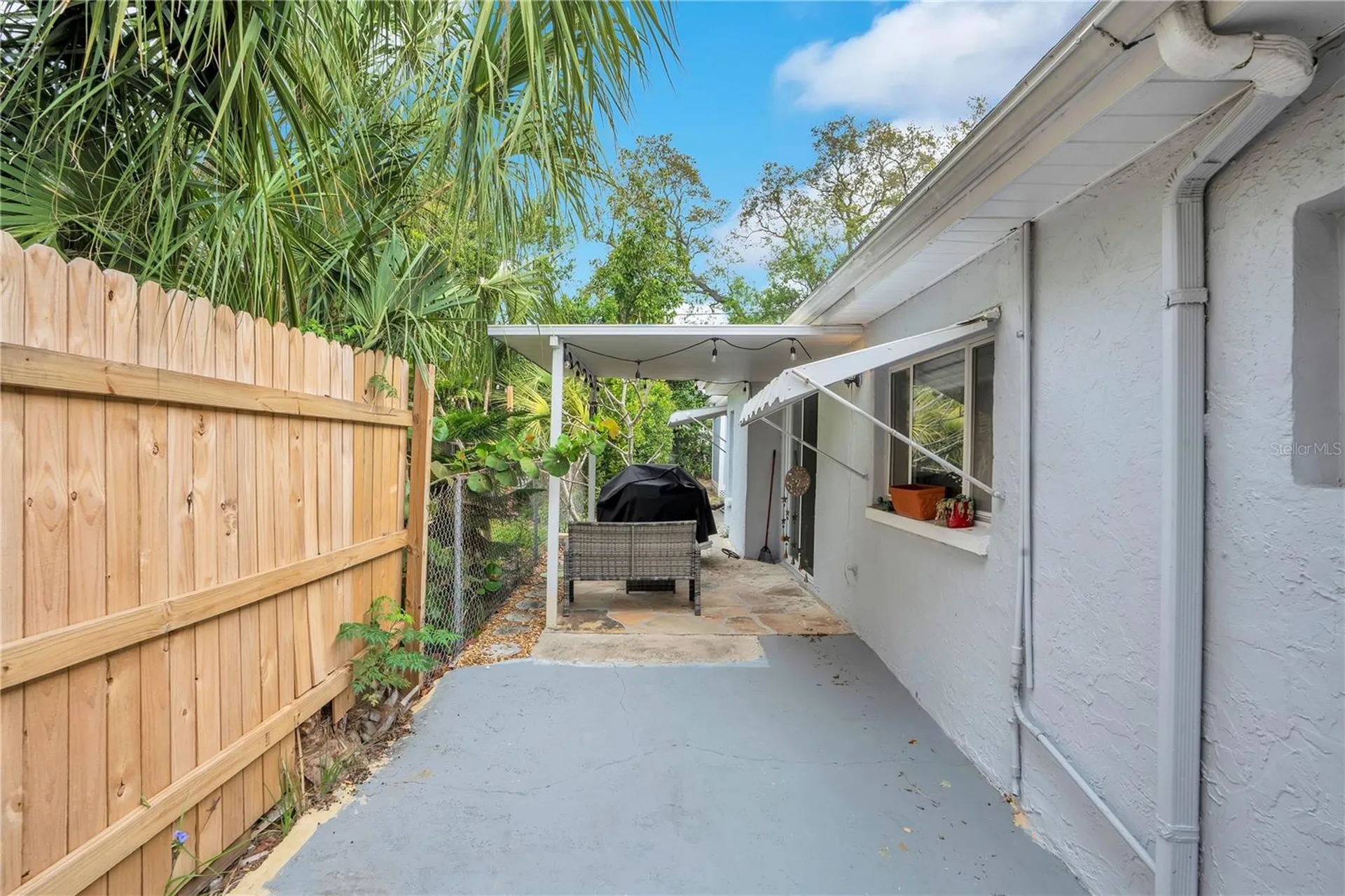 391 N Walton Avenue Tarpon Springs FL 34689