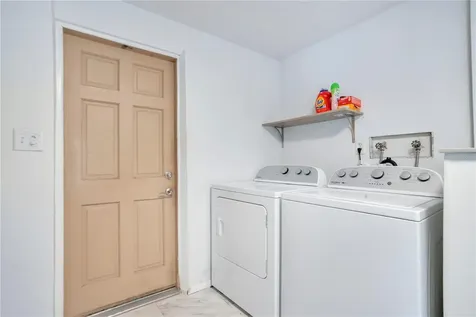 391 N Walton Avenue Tarpon Springs FL 34689