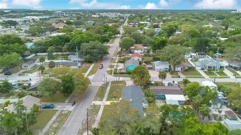391 N Walton Avenue Tarpon Springs FL 34689