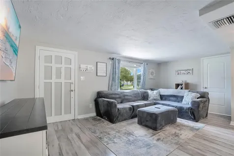 391 N Walton Avenue Tarpon Springs FL 34689
