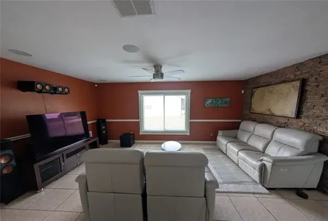 858 Mendoza Drive Kissimmee FL 34758