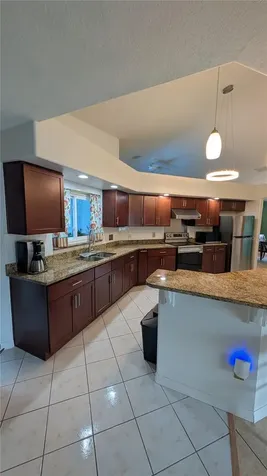 858 Mendoza Drive Kissimmee FL 34758