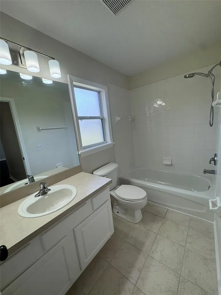 40751 W 4th Avenue Umatilla FL 32784